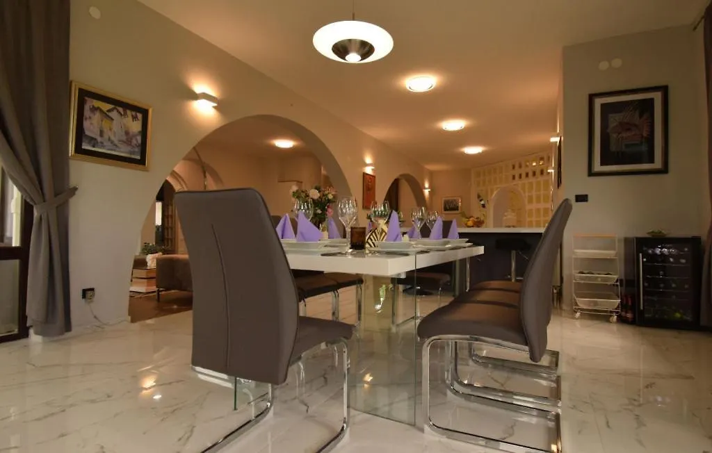 Villa Jasmin By Villas Guide Ruzici